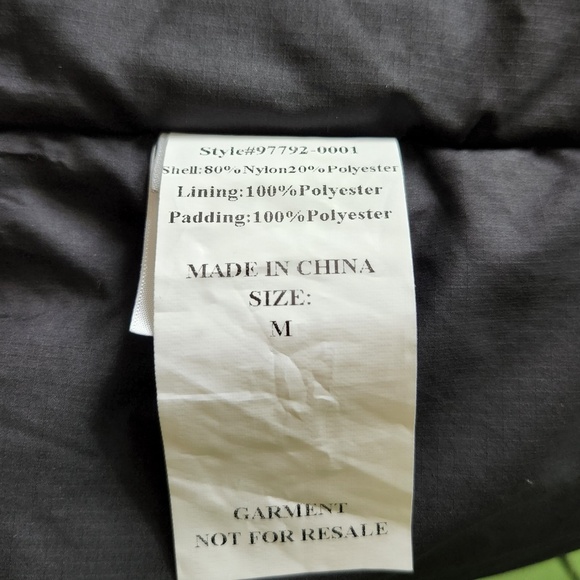 Levi's flap/cargo pockets puffer gray shirt Jacket/shacket  Sz M - Picture 12 of 13